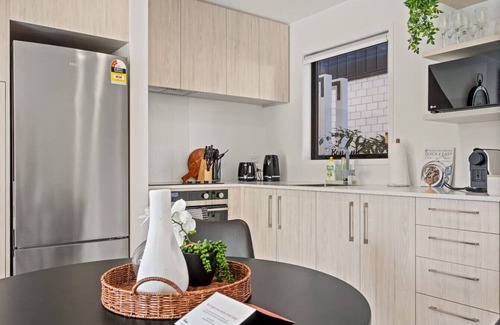 Mount Albert Casa | Central Auckland Townhouse