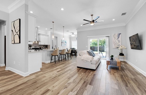 Southside Casa | Central Avenues Central Cozy 3BR@ Water