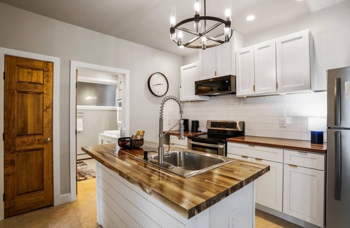 Chambersburg Apartamento | Central, Beautiful Apartment in Downtown Chambersburg