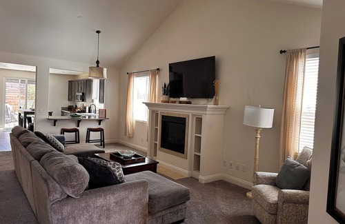 Callender Casa | CENTRAL COAST NEAR, BEACH, GOLF, WINERIES, VANDENBURG AFB, SANTA BARBARA, PISMO.