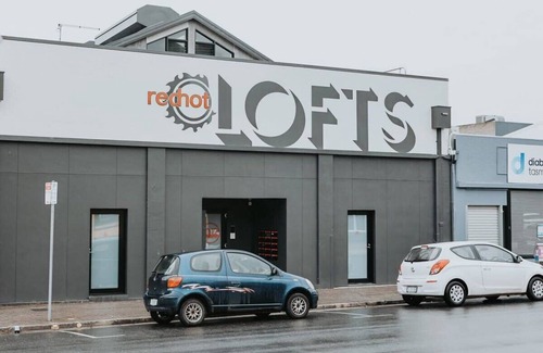 Devonport Apartamento | Central Devonport Loft- A/C Near Ocean & CBD