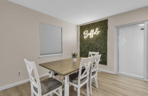 Willert Park Casa | Central Downtown Living