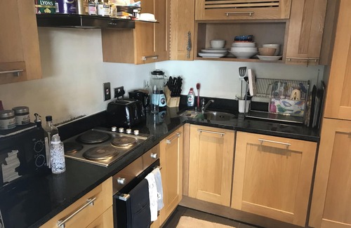 Castleknock Apartamento | Central Dublin 2-Bed Apartment -Sleeps 5 & Parking