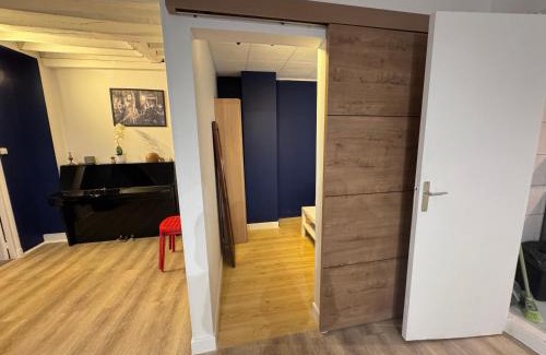 Quartier Sainte-Avoye Apartamento | Central Flat for 7