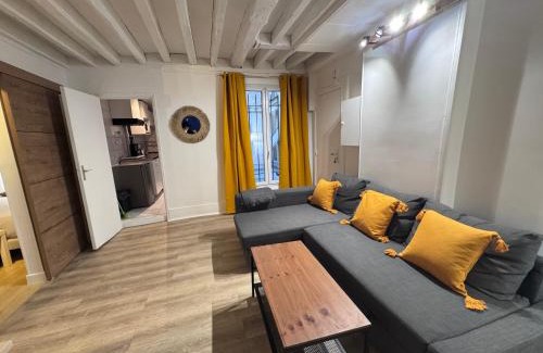 Quartier Sainte-Avoye Apartamento | Central Flat for 7