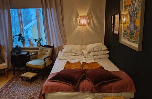 Umea Apartamento | Central lägenhet med badkar Nära till allt