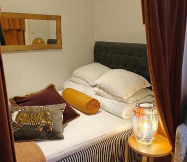 Umea Apartamento | Central lägenhet med badkar Nära till allt