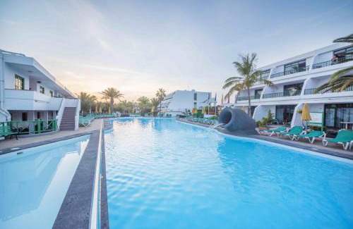 Puerto del Carmen Apartamento | Central location in a great complex with 300mbps internet
