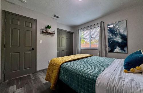 Downtown Sacramento Apartamento | Central Midtown Apt-Secure Parking-Walk to Target