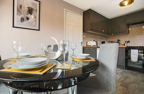 Milton Keynes Casa | ⭐️Central MK House with Garden, Parking & Smart TV⭐️
