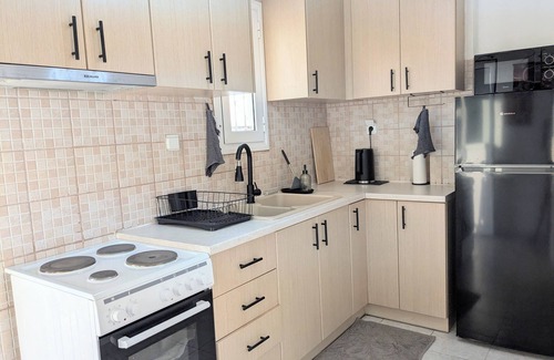 Kolokinthou Apartamento | Central Penthouse | Starlink 300 Mbps | Views | Fully Equipped for Long Stays