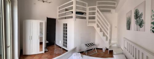 Corso dei Mille - Sant'Erasmo Casa | Central Station