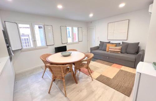 Setubal Apartamento | Central & Sunny Apt 10m to Beach, By TimeCooler