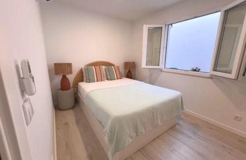 Setubal Apartamento | Central & Sunny Apt 10m to Beach, By TimeCooler