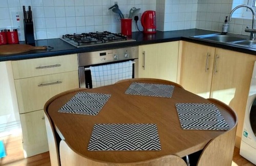 Taunton Apartamento | Central Taunton 2-bedroom apartment, great views!