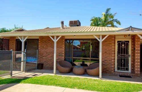 Mulwala Casa | Central to all Mulwala has to offer. Cosy and well appointed unit.