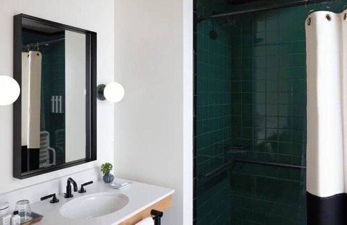 Merced Hotel | Central Valley Stay: Handcrafted Comfort, Historic Surrounds, Near Lake Yosemite