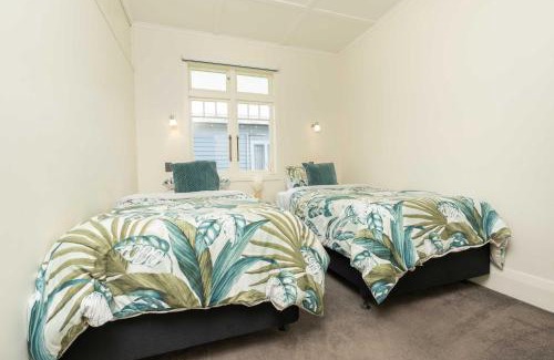 Woodhill Casa | Central Villa Oasis