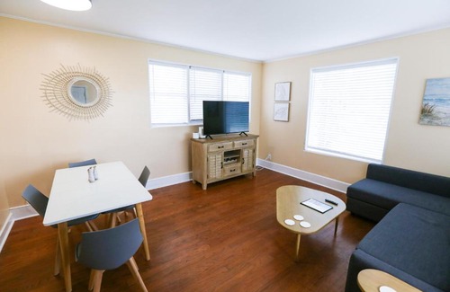Jacksonville Beach Apartamento | Centrally Located Efficiency One Mile to the Beach!