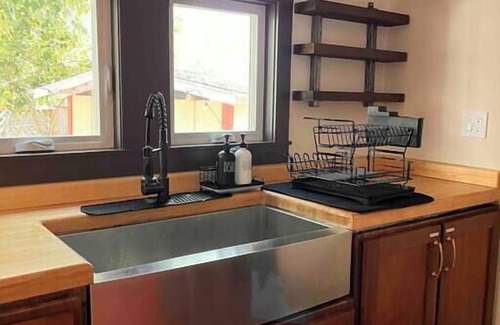 Nevada City Hotel | Centrally located 2 houses- Great for large groups!