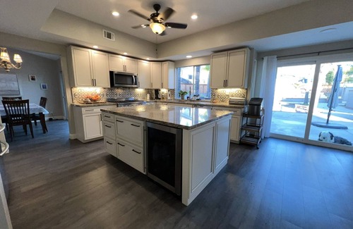 Temecula Casa | Centrally located beach-house themed resort style home with pool and hot tub