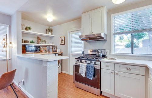 Magnolia Park Casa | Centrally Located Burbank Duplex Near Hollywood!