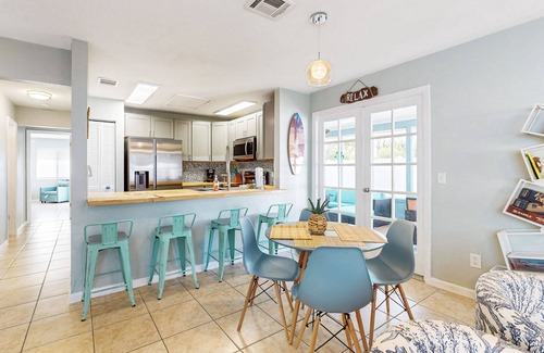 Indian Trails Casa | Centrally located dog-friendly home with beach gear & patio - snowbird-friendly
