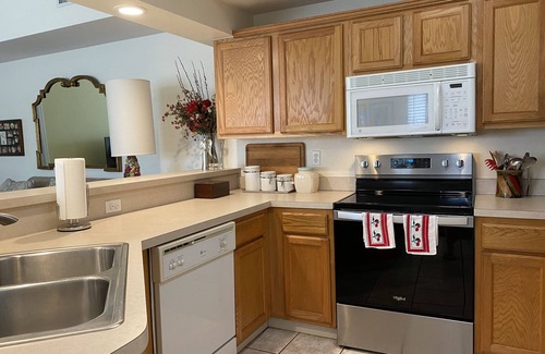 Gainesville Condominio | Centrally located for all Gainesville UF activities, shopping or hospitals.