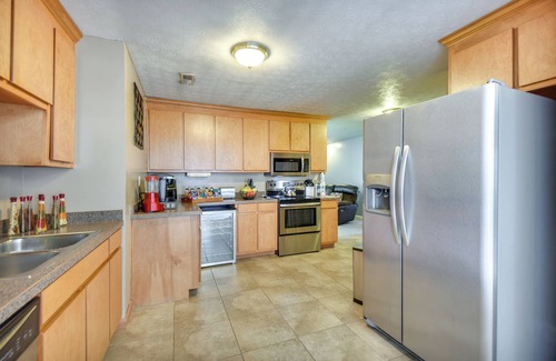 Newport News Casa | Centrally Located Hampton Home: 6 Mi to Downtown!