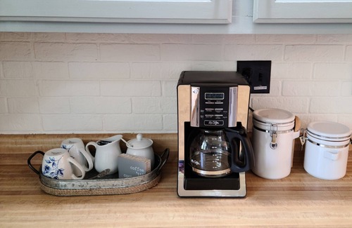 Monona Casa | Casa actualizada y bien decorada que está ubicada en el noreste de Iowa