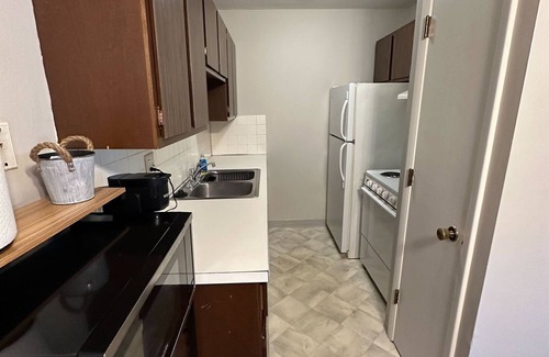 Bloomington Apartamento | Centrally located Large one bedroom