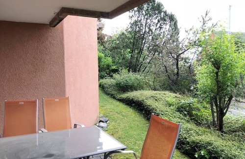 Hoengg Apartamento | Centrally located, Spacious Modern Apartment