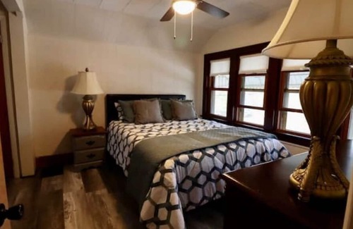 Quincy Casa | Century Old Craftsman Brick House