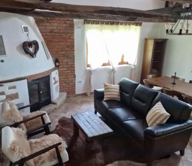 Vaideeni Casa | Cerdacul din Livada - Căsuța din Livadă