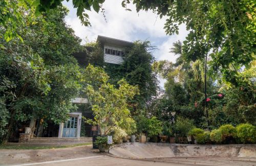 Negombo Hotel | Ceylon Kingsmen Garden - Katunayake Airport Transit Hotels