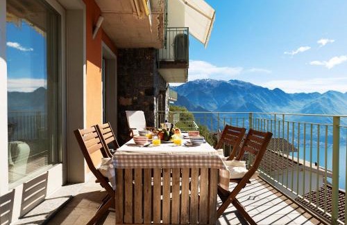 Plassi Apartamento | Cezanne - comfy flat with terrace and Lake view