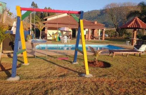 Vargem Casa | Chácara muito espaçosa para seus fins de semanas