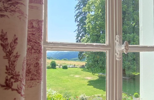 Roussillon-en-Morvan Casa | Château du Pommoy - Castillo en el Morvan
