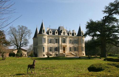 Notre-Dame-de-Sanilhac Cama Y Desayuno | Château de la gauderie