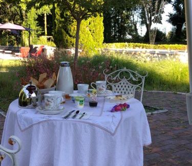 Notre-Dame-de-Sanilhac Cama Y Desayuno | Château de la gauderie