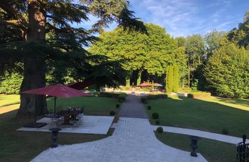 Notre-Dame-de-Sanilhac Cama Y Desayuno | Château de la gauderie