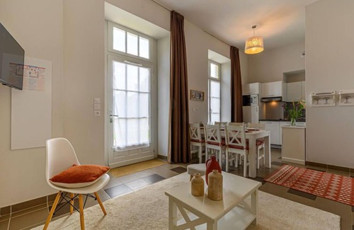 Baden Apartamento | Château De Kergonano, by Interhome