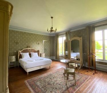 Conty Cama Y Desayuno | Château de Luzières