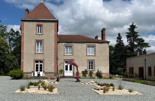 Joze Otro | Château de Saint Mayeul Room n°3