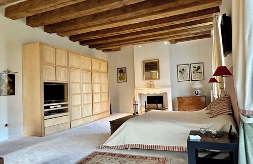 Artannes-sur-Indre Otro | Château des archevêques