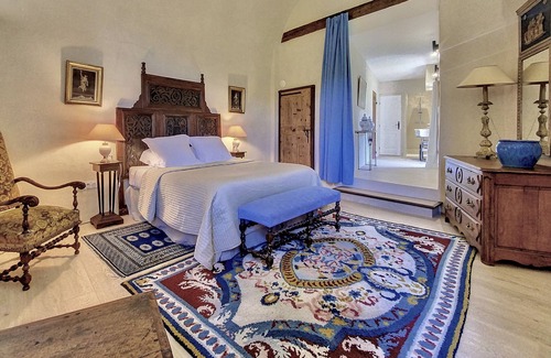 Rochebrune Otro | Château Féodal au Coeur des Baronnies Provençales
