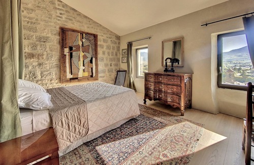Rochebrune Otro | Château Féodal au Coeur des Baronnies Provençales