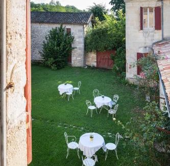 Pessac-sur-Dordogne Cama Y Desayuno | Château Le Méjean