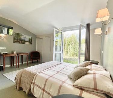 Saint-Hilaire-de-Villefranche Casa | Chambres Domaine de Laléard
