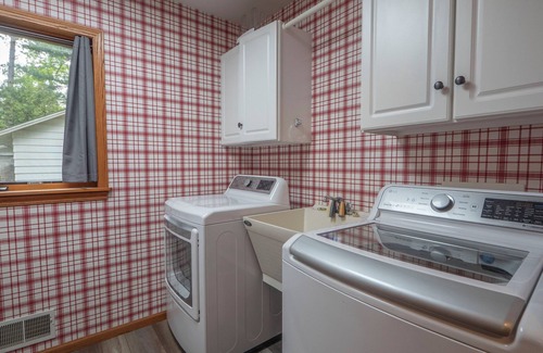 Waupaca Casa | Chain Lakefront Retreat Awesome Sandbar Newly remodeled